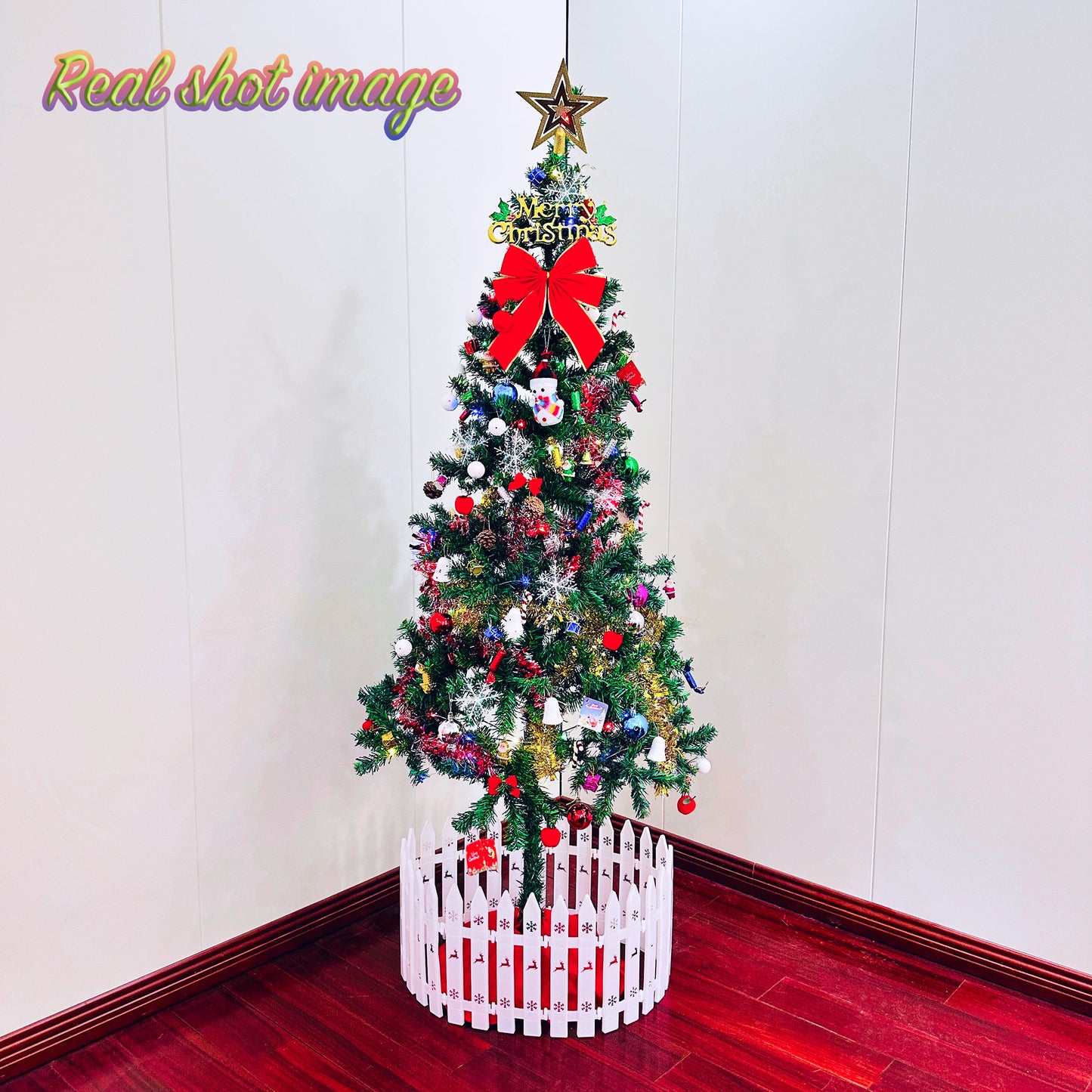 5ft artificial Christmas tree with LED energy-saving lights, including 109 pendant tree skirts and guardrails