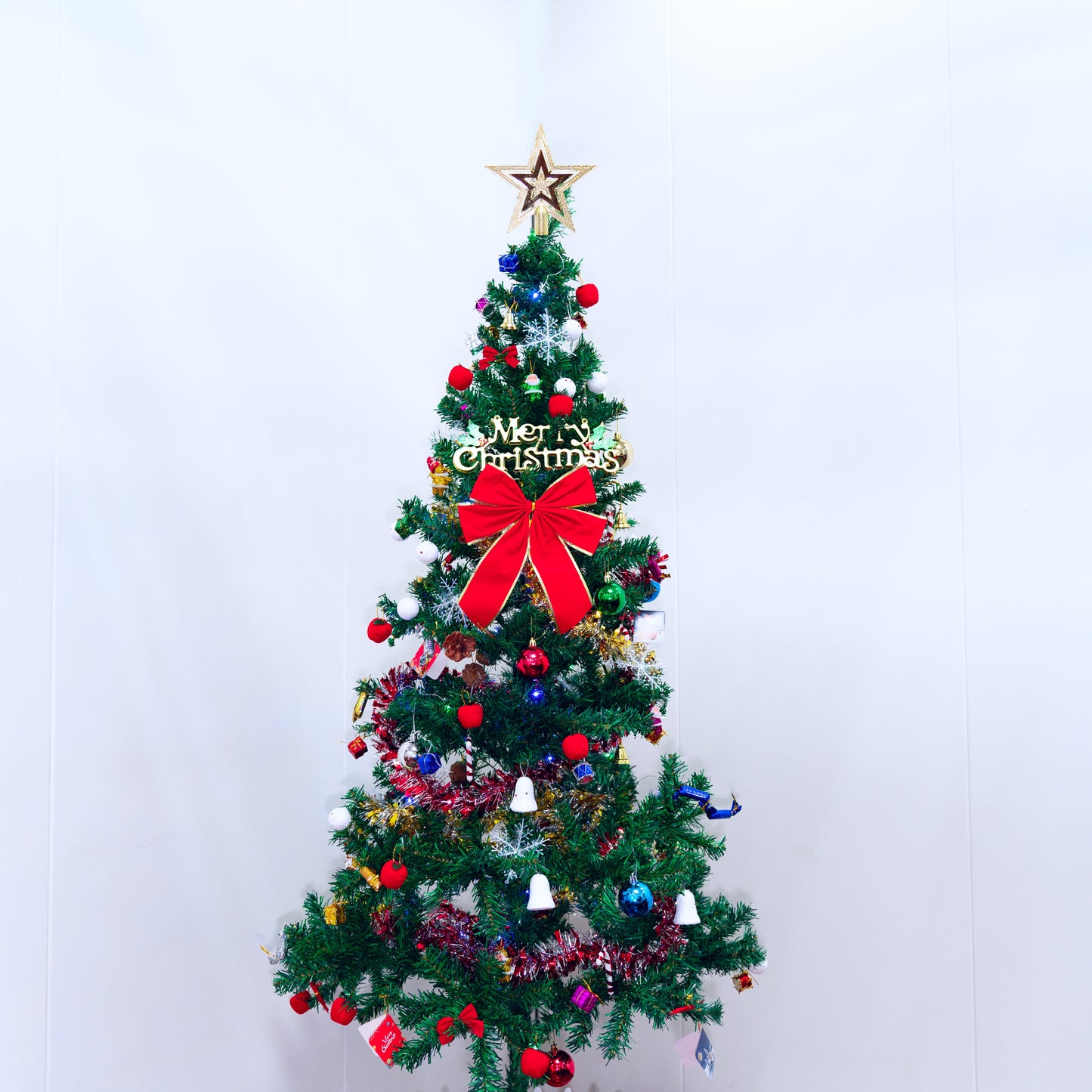 6ft artificial Christmas tree with LED energy-saving lights, including 195 pendant tree skirts and guardrails